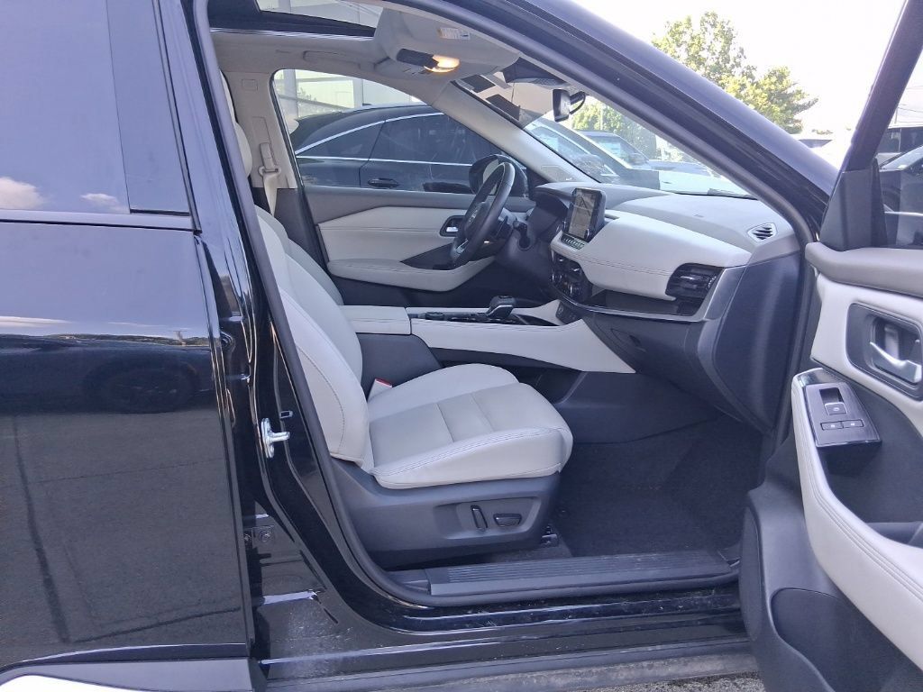 Used 2023 Nissan Rogue SL w/ SL Premium Package AWD/4WD image 37