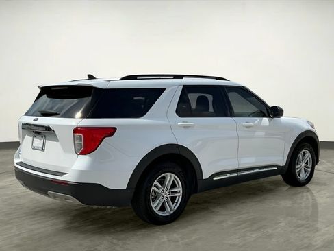 Used 2023 Ford Explorer XLT w/ Equipment Group 202A RWD image 8