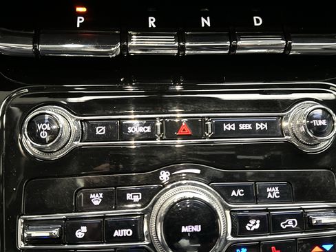 Used 2021 Lincoln Corsair Reserve w/ Equipment Group 201A image 43