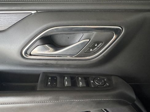 Used 2024 Chevrolet Suburban LT image 22