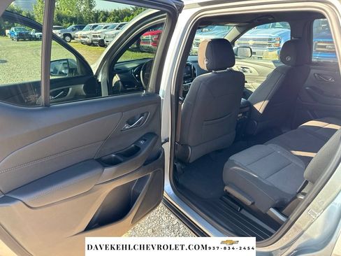 Used 2023 Chevrolet Traverse LT AWD/4WD image 17