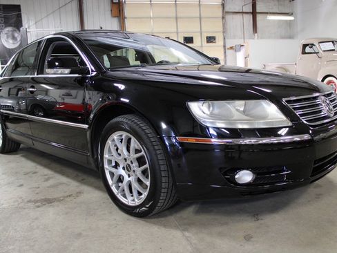 Used 2004 Volkswagen Phaeton V8 AWD/4WD image 8