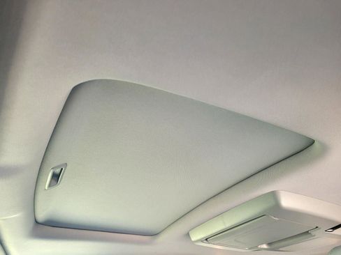 Used 2018 Honda Odyssey EX-L image 12