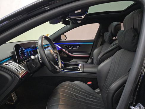 Used 2022 Mercedes-Benz S 500 4MATIC w/ AMG Line Package image 10