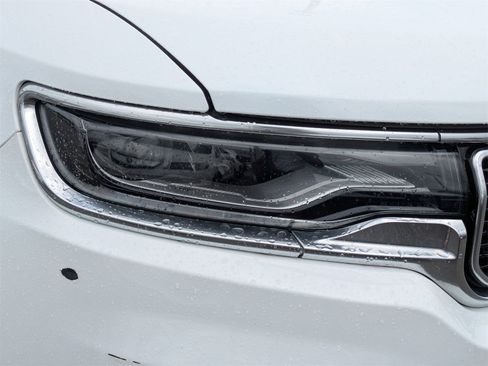 Used 2024 Jeep Wagoneer L Series III w/ Flexible Seating Group image 9