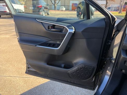 Used 2025 Toyota RAV4 LE image 18