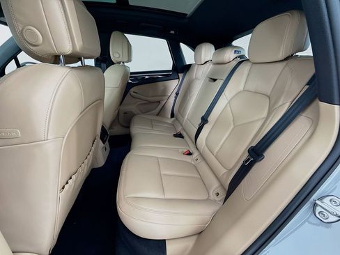 New 2026 Porsche Macan image 25