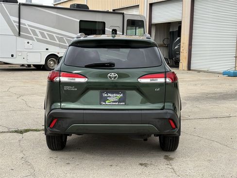 Used 2023 Toyota Corolla Cross LE image 6