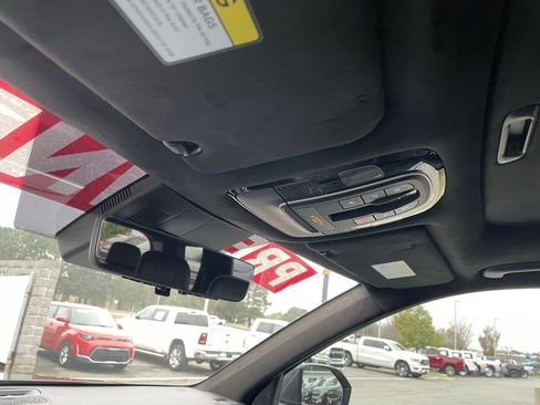 Used 2023 Hyundai Palisade Calligraphy image 21