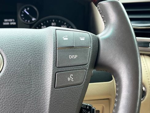 Used 2013 Lexus LX 570 4WD w/ Luxury Pkg image 33