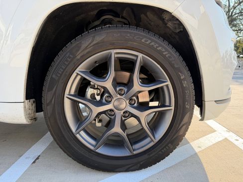 Used 2020 Jeep Grand Cherokee Limited X image 9