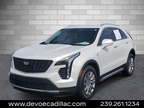 Used 2020 Cadillac XT4 Premium Luxury image 1