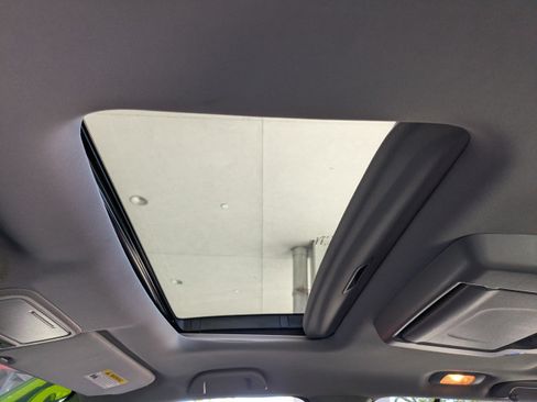 Used 2021 Honda Pilot Elite image 25