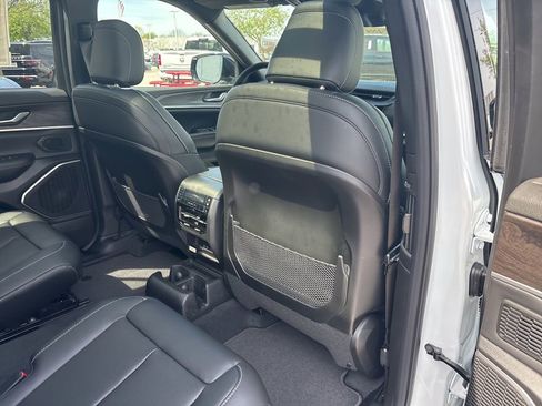 New 2026 Jeep Grand Cherokee L Limited AWD/4WD image 46