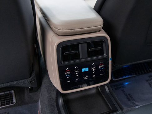 New 2025 Porsche Taycan 4S image 37