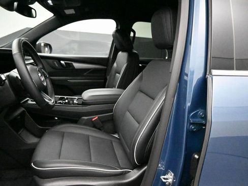 Used 2025 Buick Enclave Preferred image 12