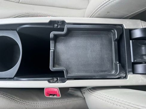 Used 2011 Toyota Prius Four image 18