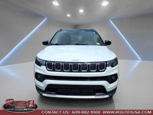 Used 2023 Jeep Compass Limited AWD/4WD image 9