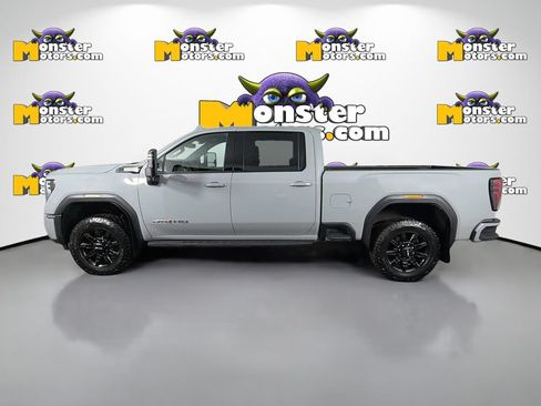 Used 2025 GMC Sierra 2500 AT4 AWD/4WD image 8