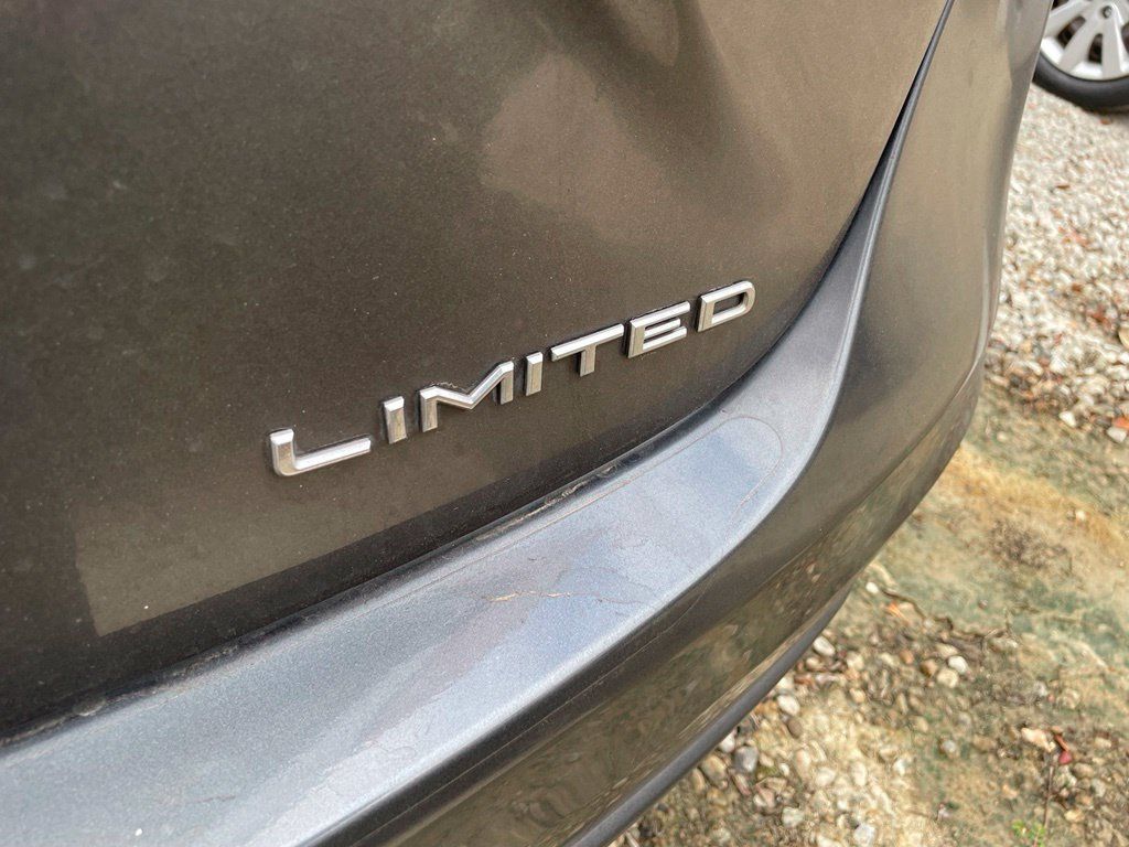 Used 2013 Toyota Avalon Limited FWD image 8