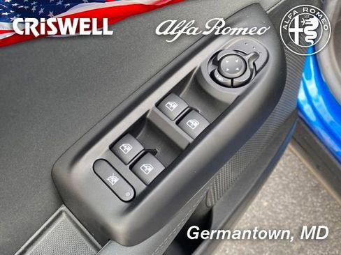 Used 2024 Alfa Romeo Tonale Ti w/ Active Assist Package image 17