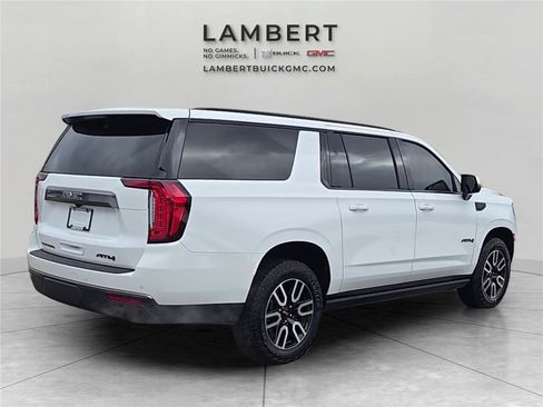 Used 2024 GMC Yukon XL AT4 w/ Technology Package image 6