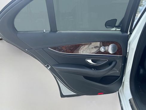 Used 2018 Mercedes-Benz E 300 image 16