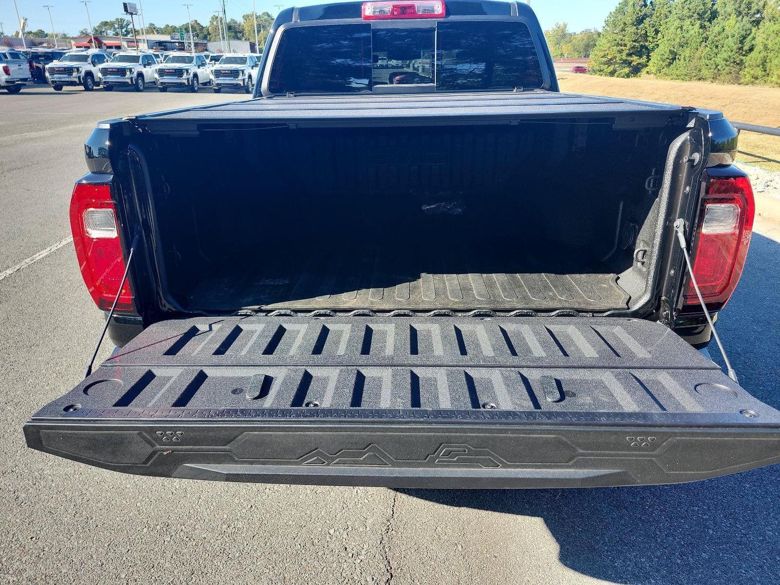 Used 2026 GMC Canyon Denali AWD/4WD image 9