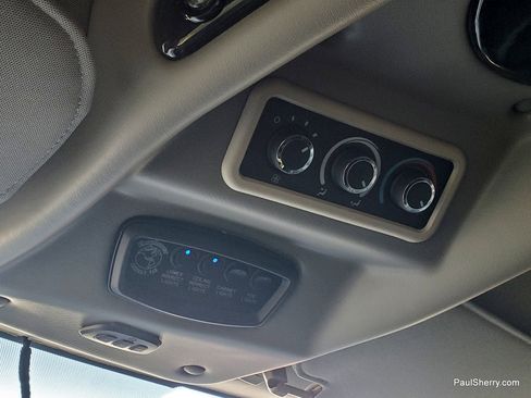 Used 2018 GMC Savana 2500 w/ Enhanced Convenience Package image 48