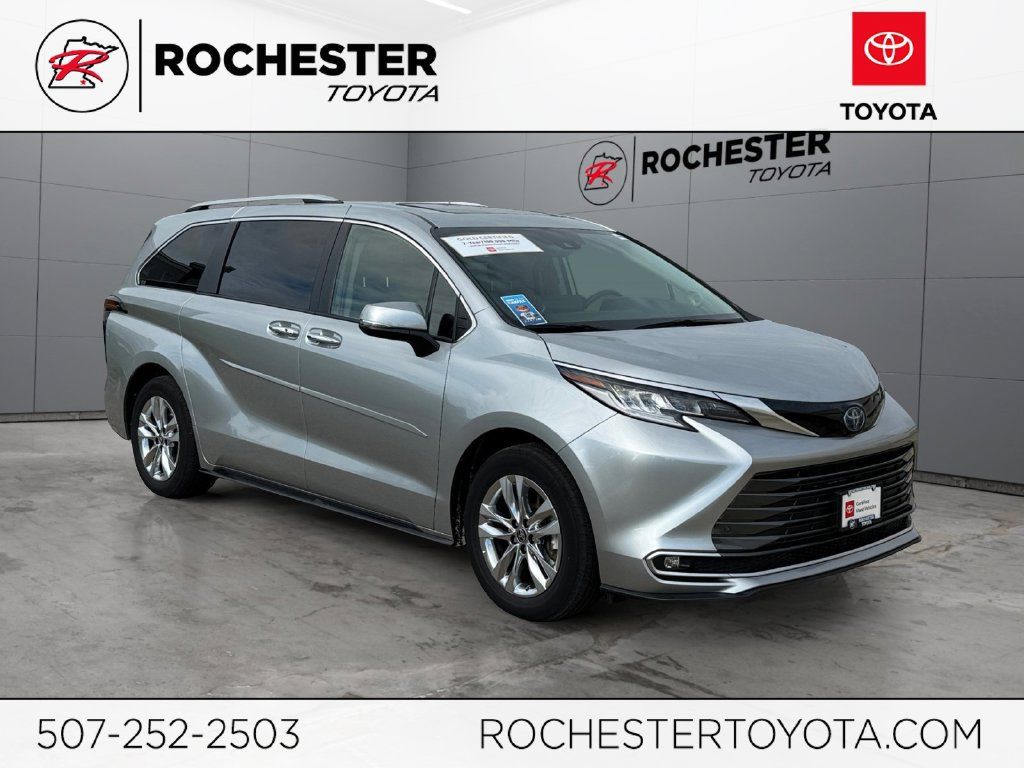 Certified 2023 Toyota Sienna Limited AWD/4WD image 1