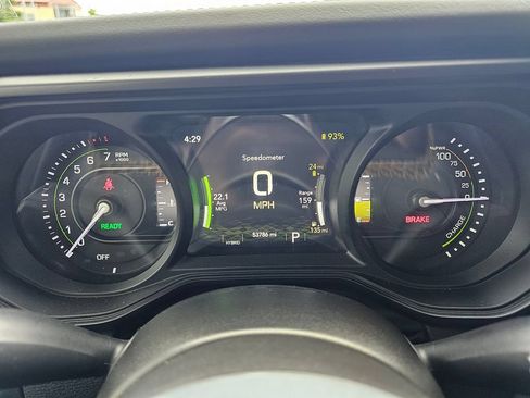 Used 2024 Jeep Wrangler Unlimited Sahara AWD/4WD image 20