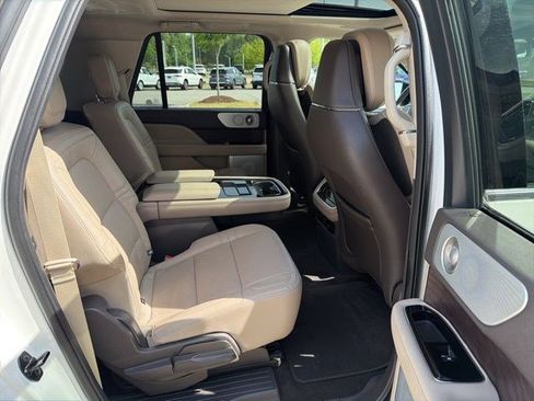 Used 2024 Lincoln Navigator L Reserve image 26