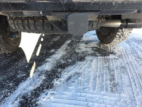 Used 2024 Chevrolet Colorado ZR2 w/ ZR2 Convenience Package III image 10