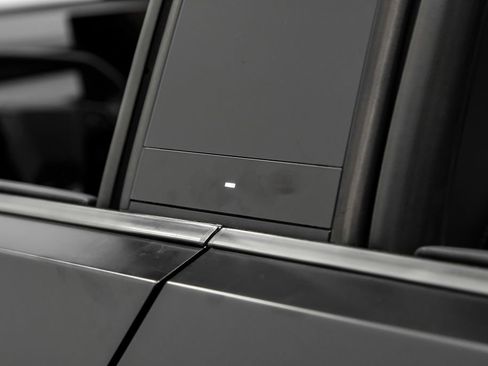 Used 2024 Tesla Cybertruck AWD Crew Cab image 36