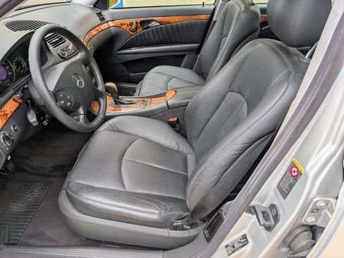 Used 2003 Mercedes-Benz E 500 Sedan image 5