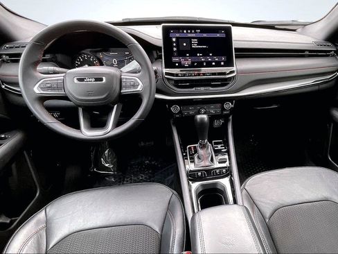 Used 2024 Jeep Compass Trailhawk image 17