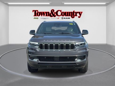 Certified 2025 Jeep Wagoneer 4WD image 2