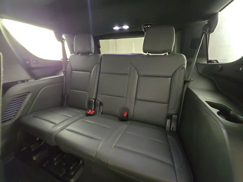Used 2023 Chevrolet Tahoe Z71 w/ Z71 Off-Road Package AWD/4WD image 12