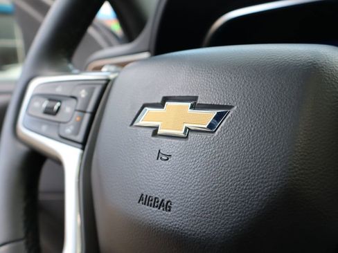 Used 2023 Chevrolet Suburban Premier image 30