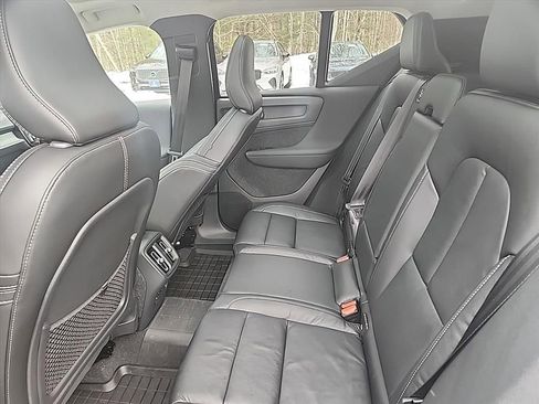 Certified 2023 Volvo XC40 B5 Plus w/ Driver Assist Package AWD/4WD image 27