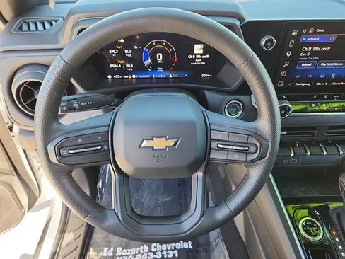 Used 2026 Chevrolet Colorado W/T w/ Advanced Trailering Package AWD/4WD image 17