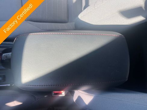 Used 2025 Toyota Corolla SE image 22