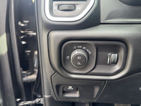 New 2026 RAM 1500 Express AWD/4WD image 21