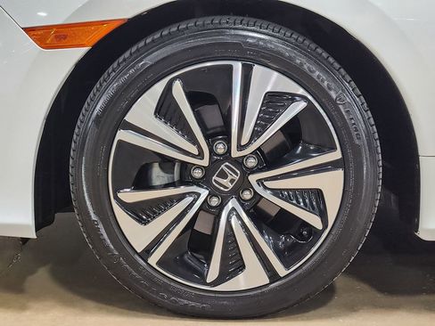 Used 2018 Honda Civic EX-L image 26