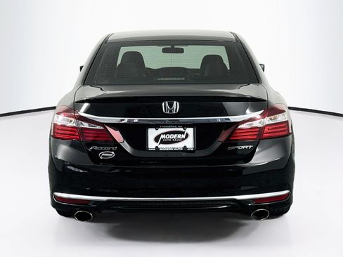 Used 2017 Honda Accord Sport image 14