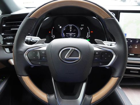Used 2024 Lexus RX 350 w/ Technology Package AWD/4WD image 17