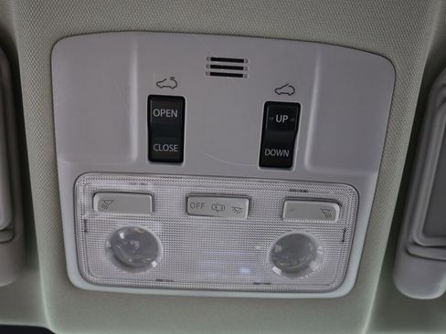 Used 2015 Toyota RAV4 XLE FWD image 39