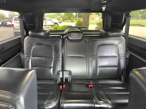 Used 2020 Lincoln Navigator L Reserve w/ Equipment Group 208A Reserve image 14