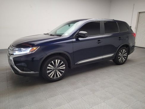 Used 2019 Mitsubishi Outlander ES image 2