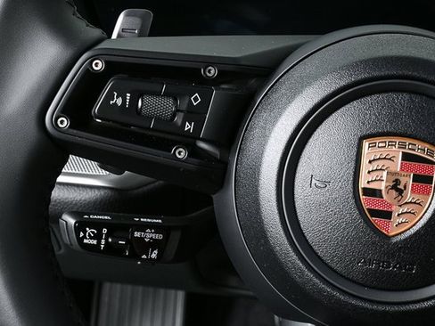 New 2025 Porsche Cayenne image 10